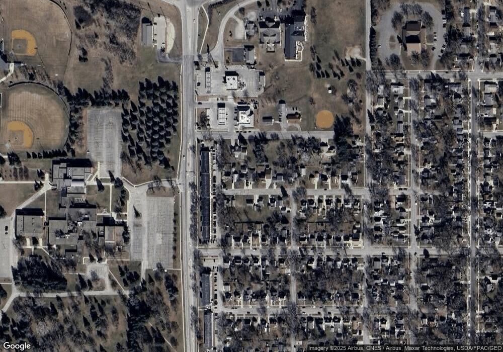 1406 11th Ave NW, Austin, MN 55912 - photo 1