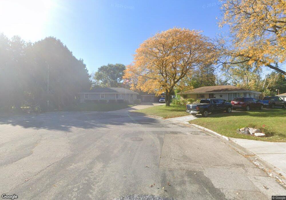 N91W16940 Laurel Ln, Menomonee Falls, WI 53051 - photo 1