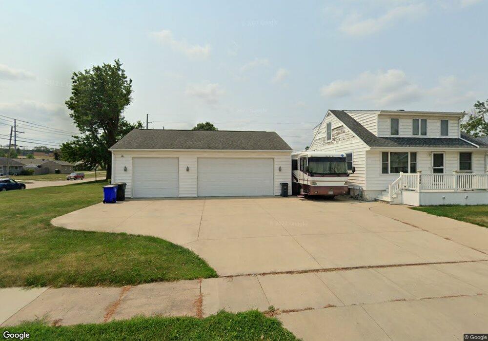 848 17th St SW, Cedar Rapids, IA 52404 - photo 1