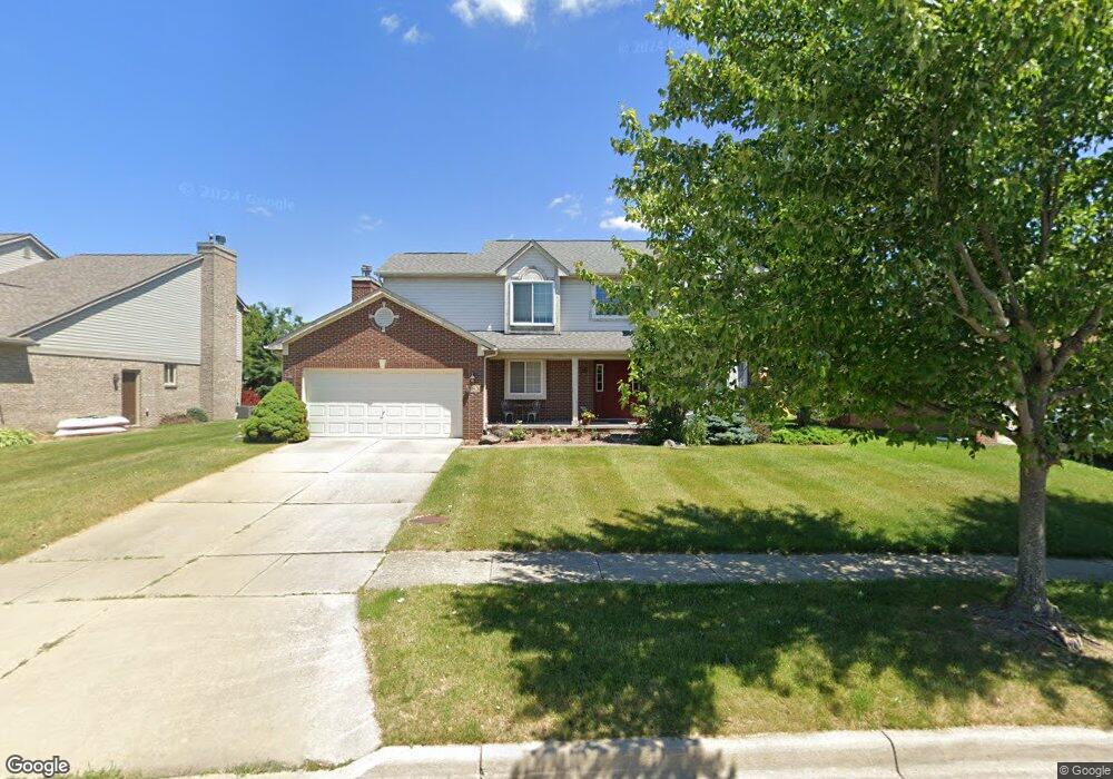 583 Parkside Ct, Chelsea, MI 48118 - photo 1