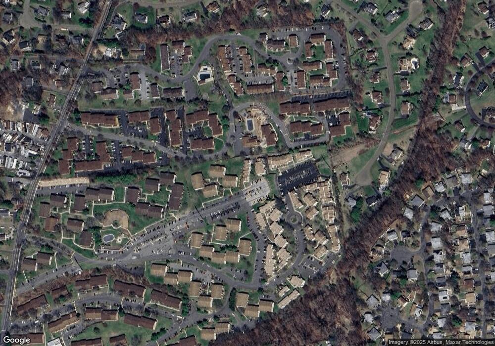 528 Country Club Ln unit 528, Pomona, NY 10970 - photo 1