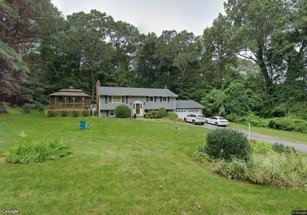 11 Heritage Cir, Clinton, CT 06413 - photo 1