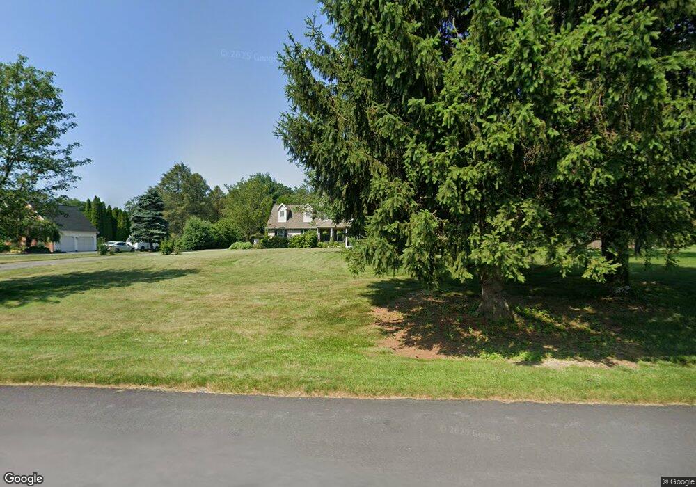 119 Clovershire Dr, Nazareth, PA 18064 - photo 1