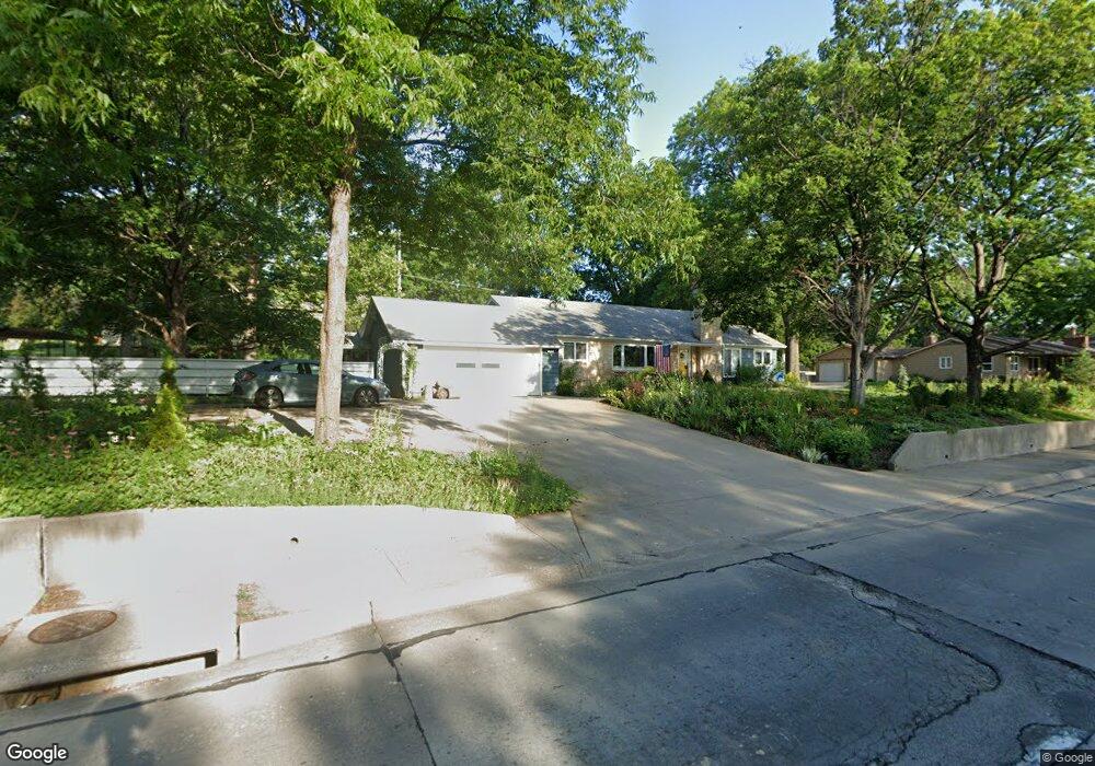 2727 SW Burlingame Rd, Topeka, KS 66611 - photo 1