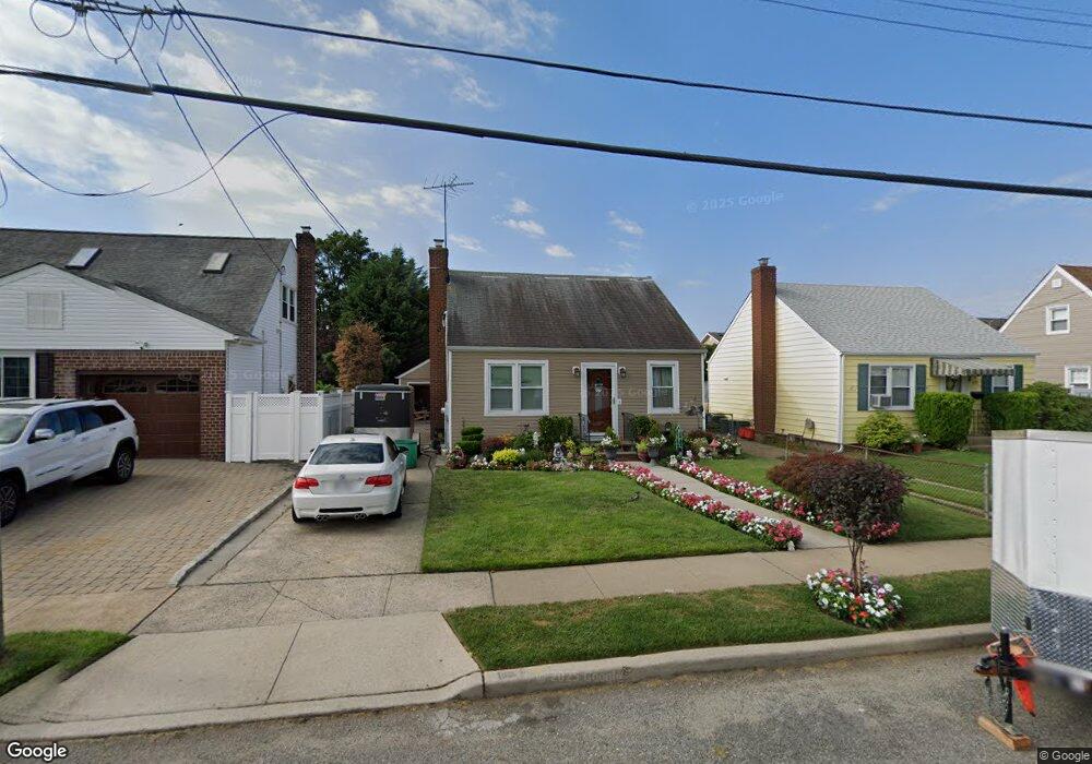 655 Wool Ave, Franklin Square, NY 11010 - photo 1