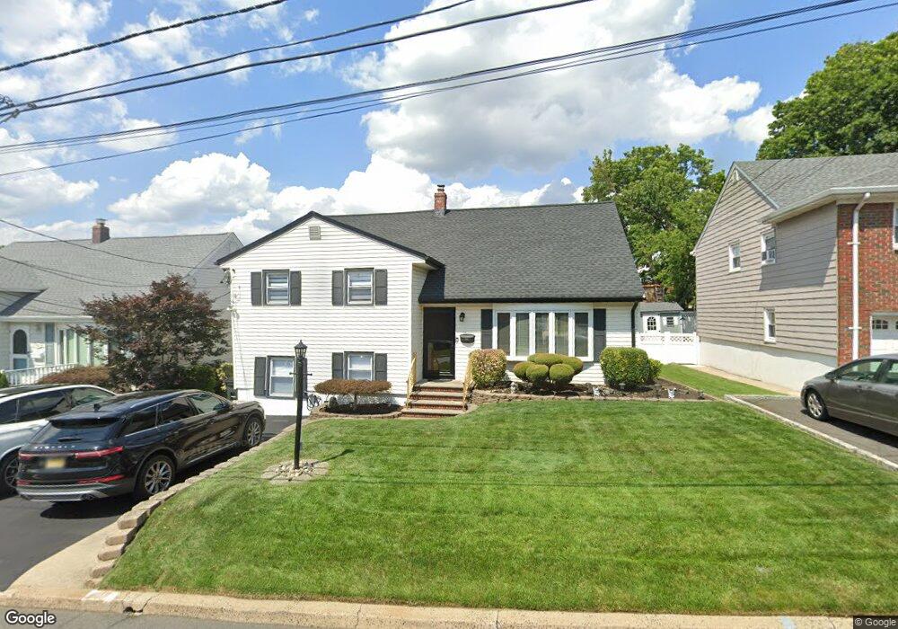 565 Sollas Ct, Lyndhurst, NJ 07071 - photo 1