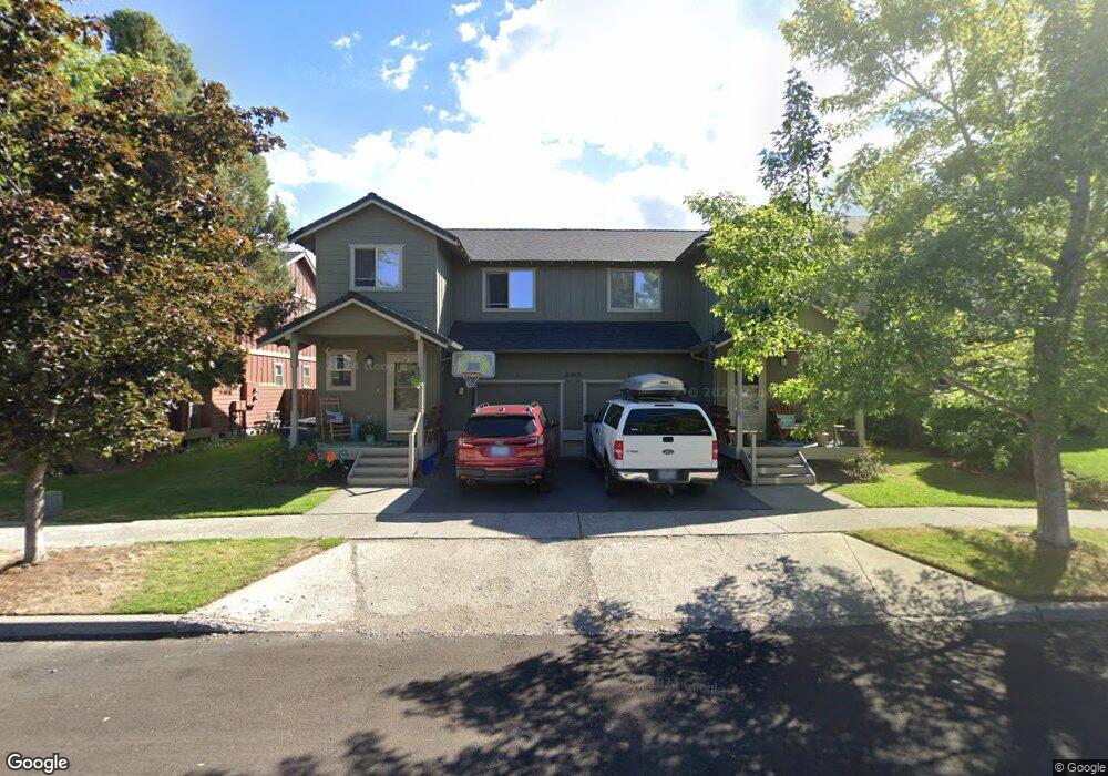 20805 Comet Ln, Bend, OR 97701 - photo 1