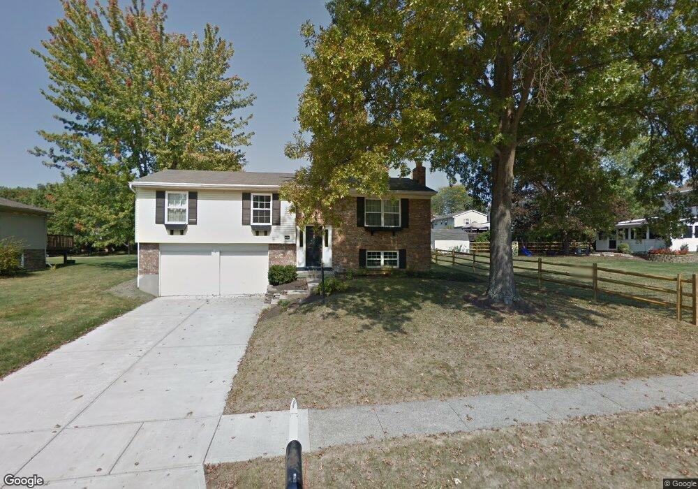 7884 Heatherglen Dr, Cincinnati, OH 45255 - photo 1