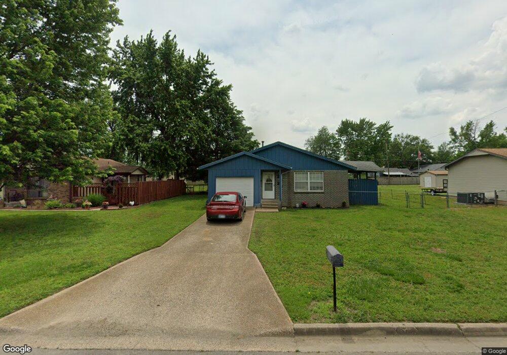 2928 Appleton Ave, Parsons, KS 67357 - photo 1