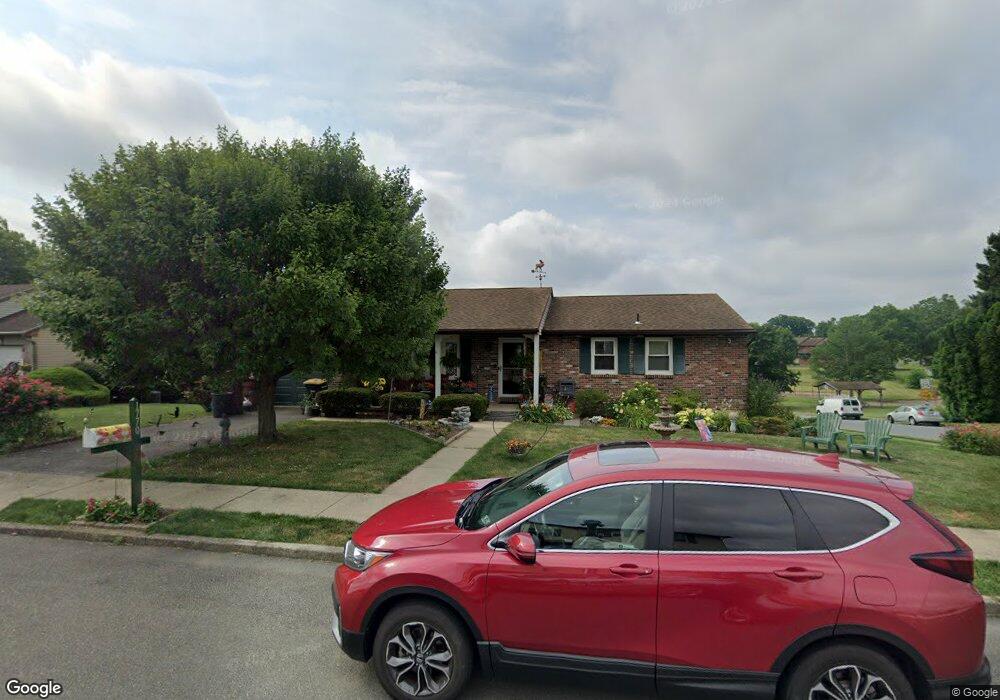 1770 Peachtree Cir, Whitehall, PA 18052 - photo 1