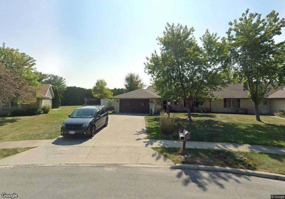 1417 Ridge Run Cir, Lima, OH 45805 - photo 1