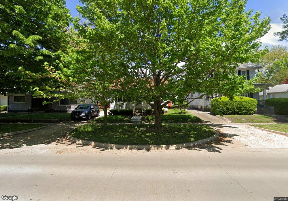 908 Marshall Ave, Mattoon, IL 61938 - photo 1