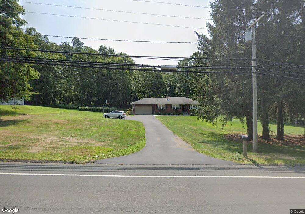 882 W Avon Rd, Avon, CT 06001 - photo 1