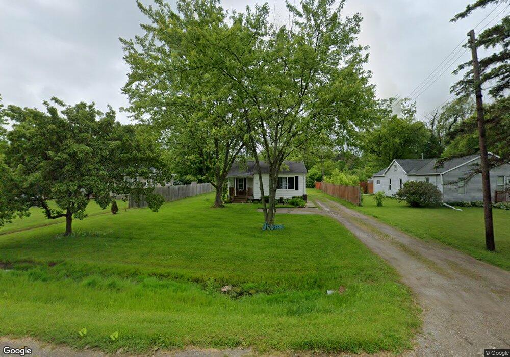 5091 W Carpenter Rd, Flint, MI 48504 - photo 1