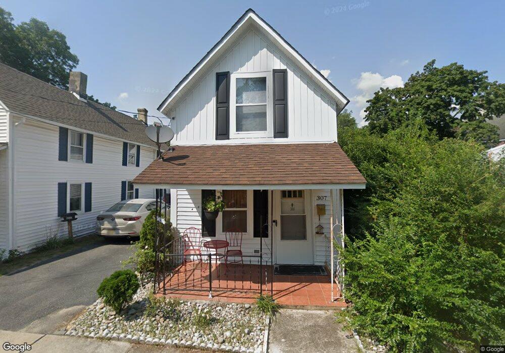 307 E 5th St, Laurel, DE 19956 - photo 1