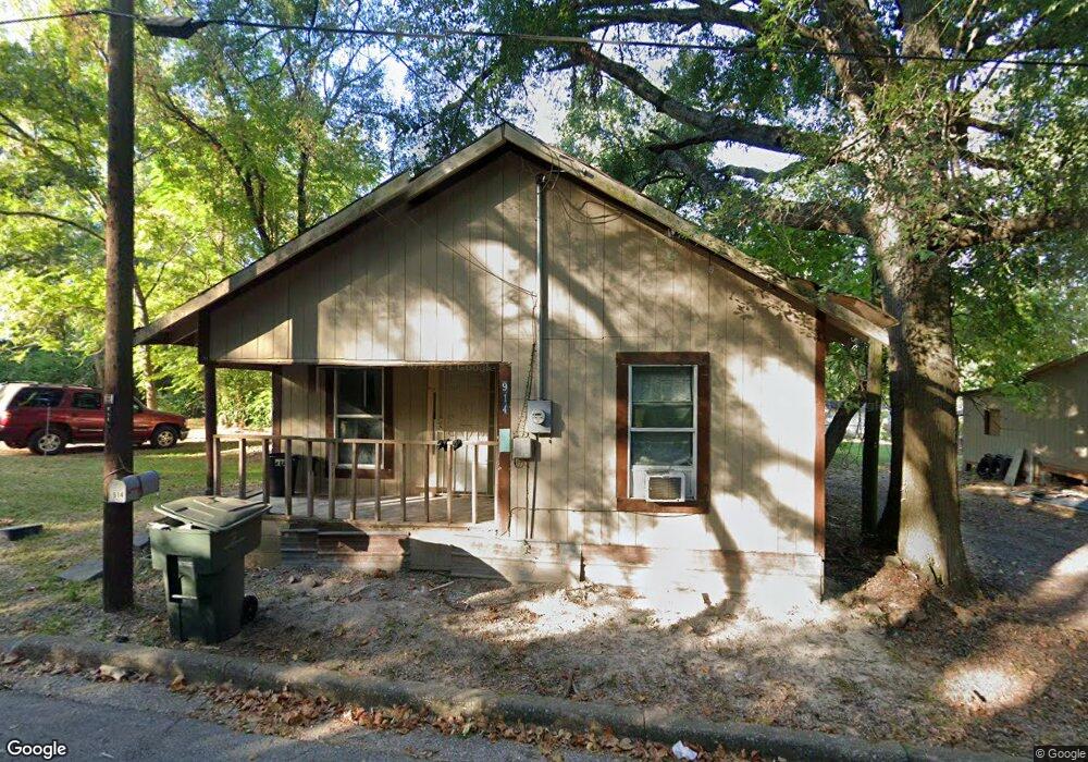 914 Moore St, Nacogdoches, TX 75961 - photo 1
