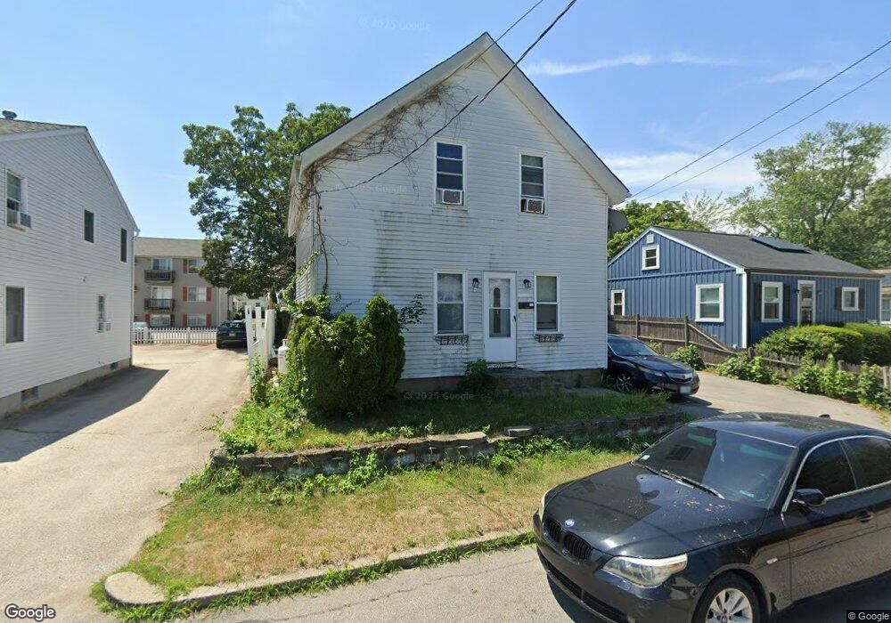 527 Kenyon Ave, Pawtucket, RI 02861 - photo 1