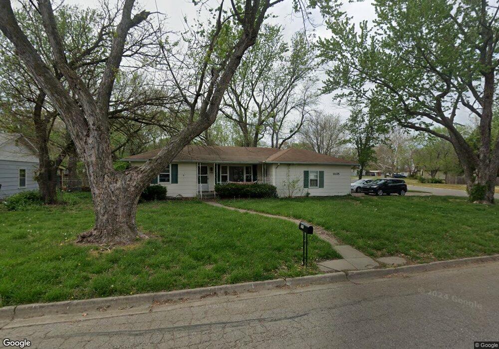 1635 SW Burnett Rd, Topeka, KS 66604 - photo 1