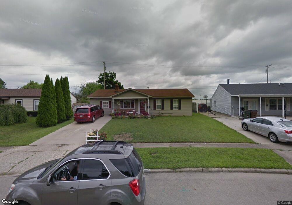 828 Richard Dr, Xenia, OH 45385 - photo 1