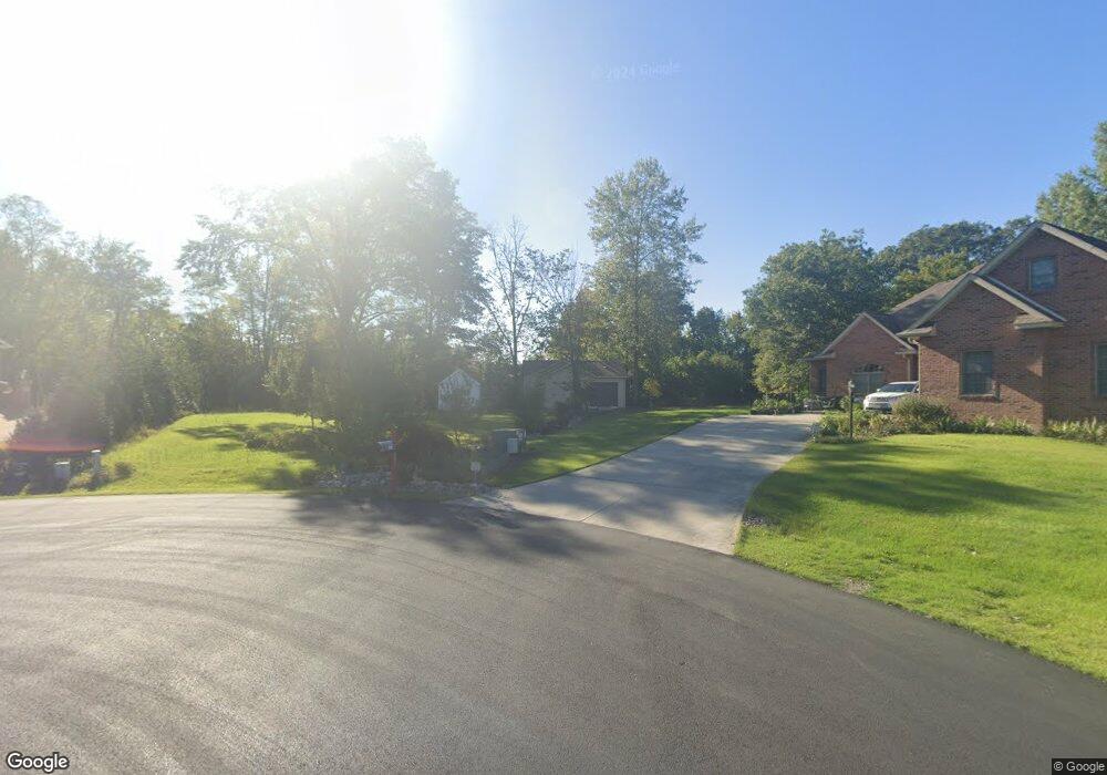 281 Squire Ln, Lima, OH 45805 - photo 1