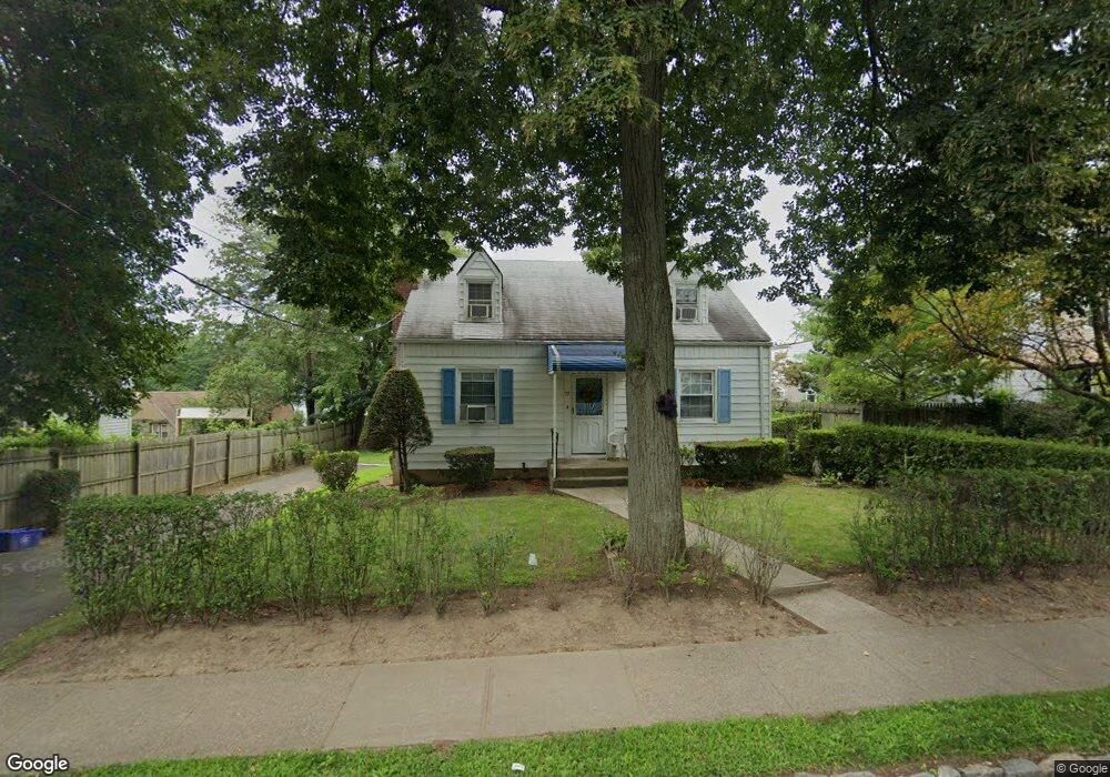 77 Bretton Rd, Yonkers, NY 10710 - photo 1