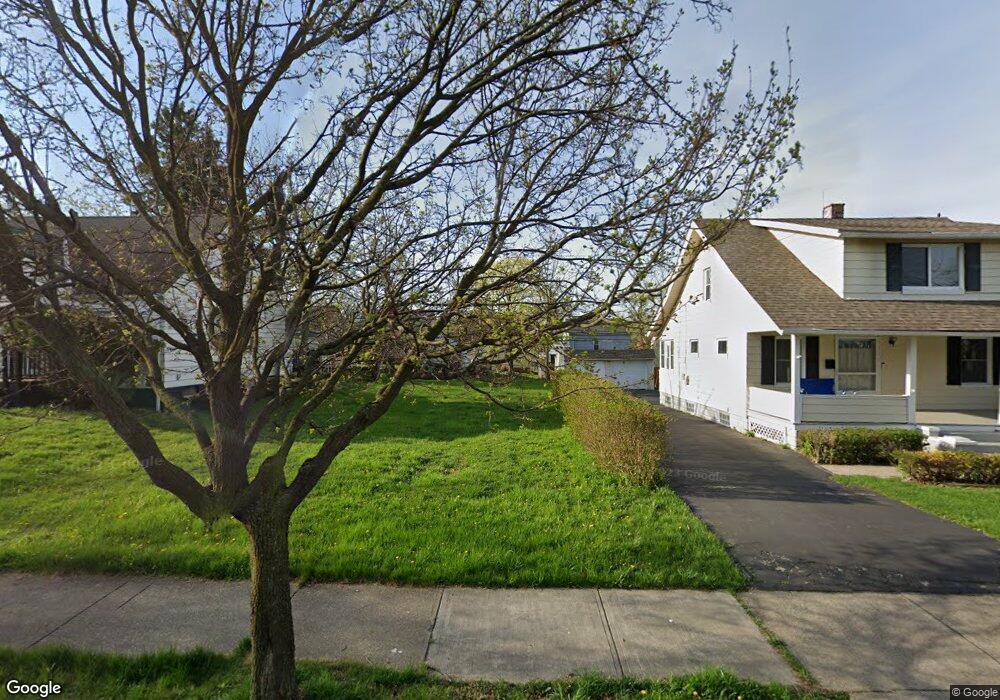 19560 Raymond St, Maple Heights, OH 44137 - photo 1