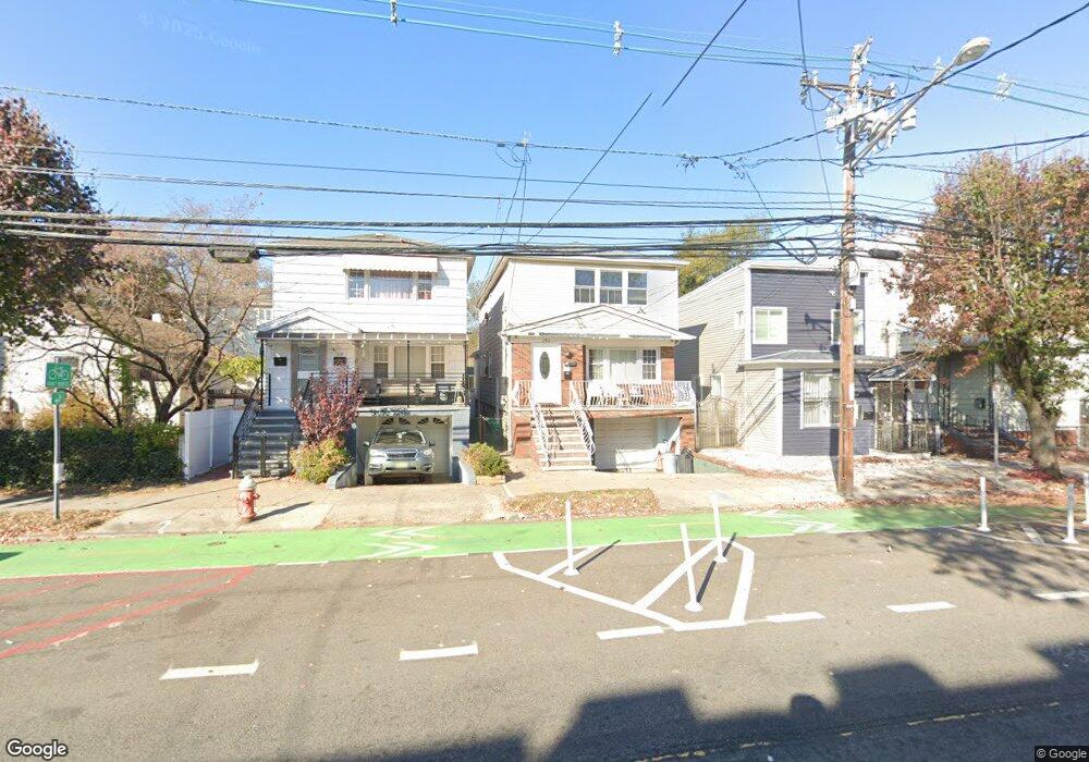 151 Mallory Ave unit 2, Jersey City, NJ 07304 - photo 1