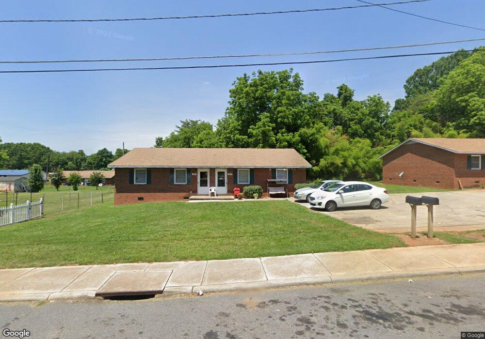 1020 Clay St, Statesville, NC 28677 - photo 1