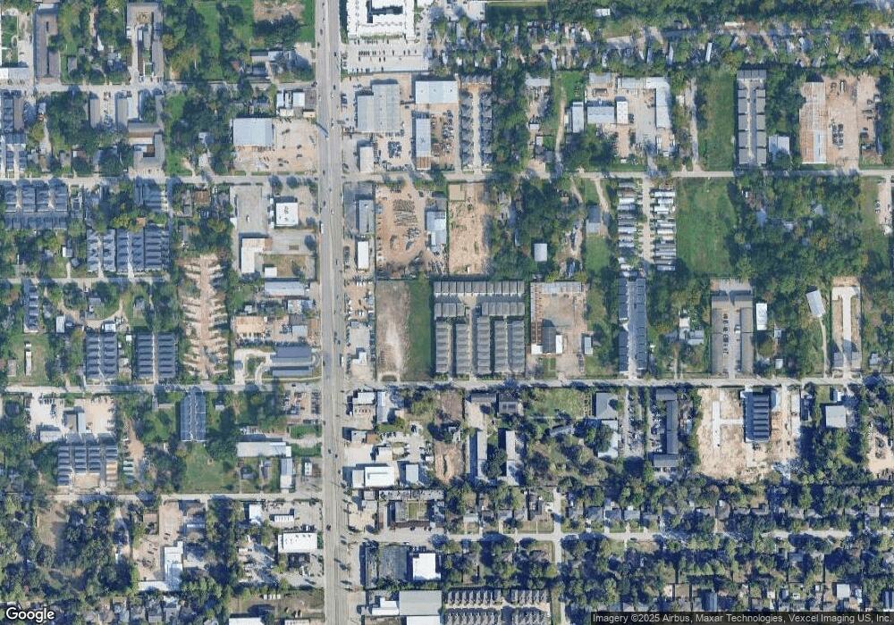 623 Thornton Oaks Ln, Houston, TX 77018 - photo 1