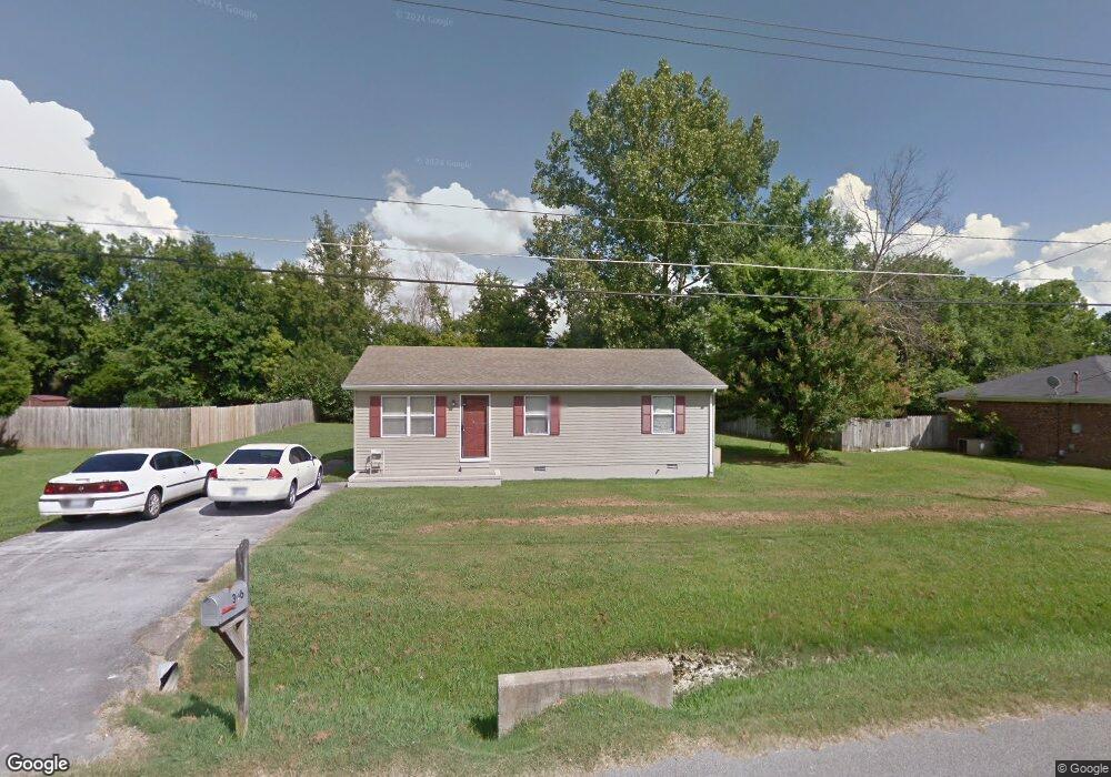 306 Pineridge Dr, Hopkinsville, KY 42240 - photo 1