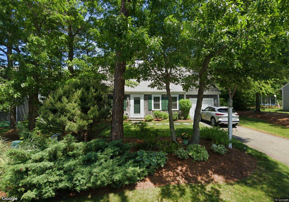 222 Pheasant Hill Cir, Cotuit, MA 2635 - photo 1