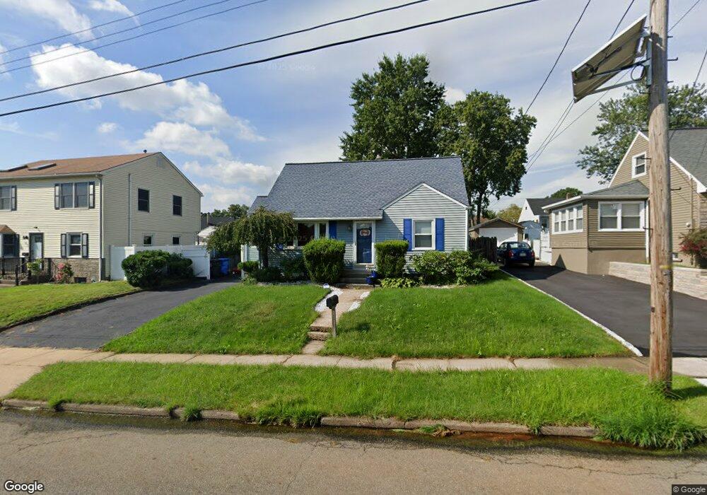 99 Longview Cir, Fords, NJ 08863 - photo 1