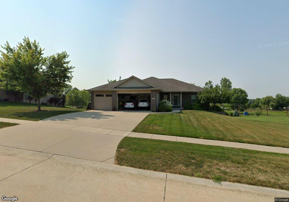 6829 Choctaw Ridge Rd NE, Cedar Rapids, IA 52411 - photo 1