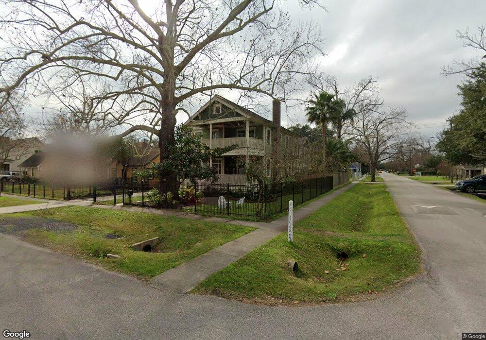 2051 Arlington St, Houston, TX 77008 - photo 1