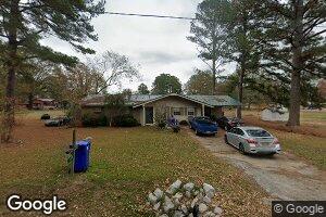 108 N Wells St, Derma, MS 38839