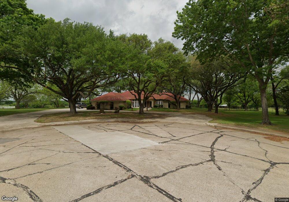 1129 Mockingbird Cir, Ennis, TX 75119 - photo 1