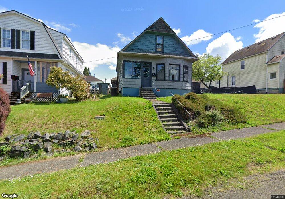 437 11th St, Raymond, WA 98577 - photo 1