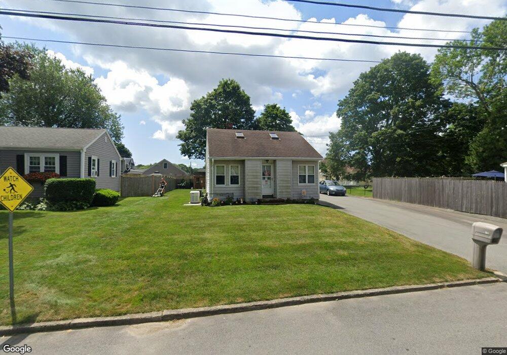 18 Wamsutta Ave, Acushnet, MA 02743 - photo 1