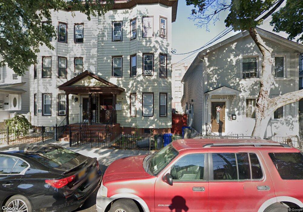 8739 110th St, Richmond Hill, NY 11418 - photo 1