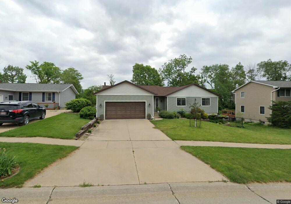 1615 Morris Ave NW, Cedar Rapids, IA 52405 - photo 1