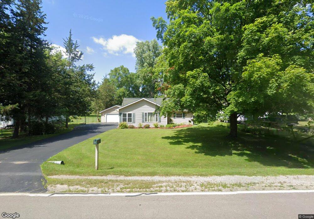 7057 E Carpenter Rd, Davison, MI 48423 - photo 1
