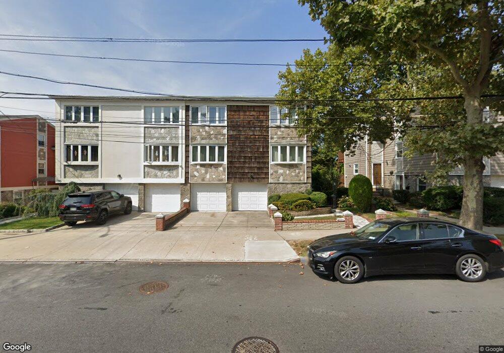 1738 Parsons Blvd, Whitestone, NY 11357 - photo 1