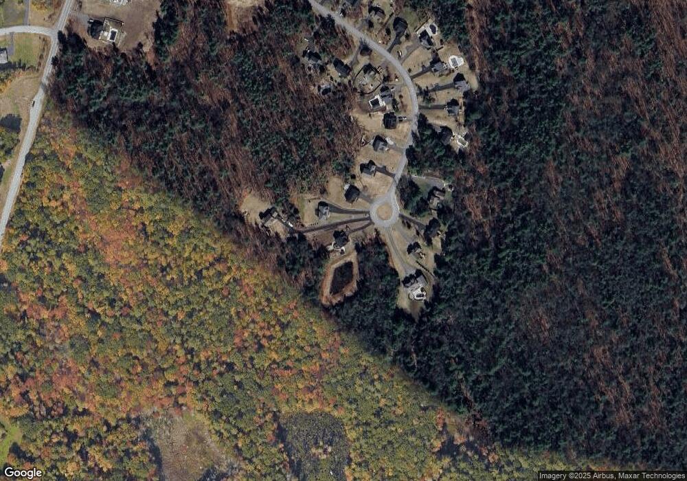 82 Juniper Cir, Auburn, NH 03032 - photo 1