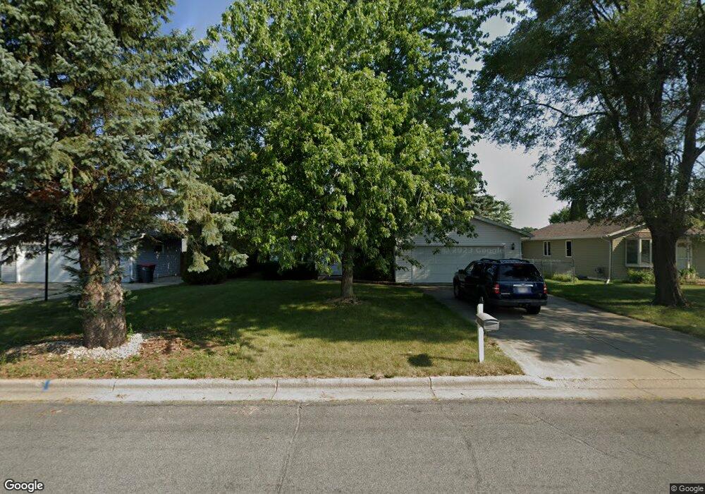 534 E Countryside Dr, Evansville, WI 53536 - photo 1