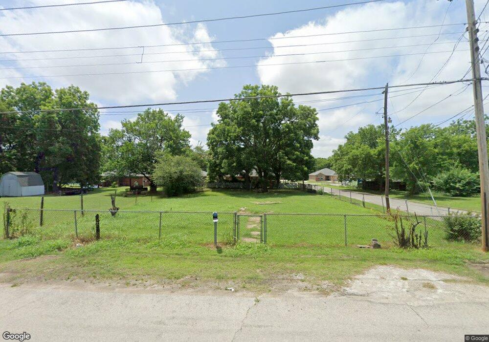 810 White St, Ardmore, OK 73401 - photo 1