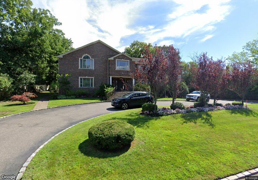 401 Mistletoe Way, Lawrence, NY 11559 - photo 1