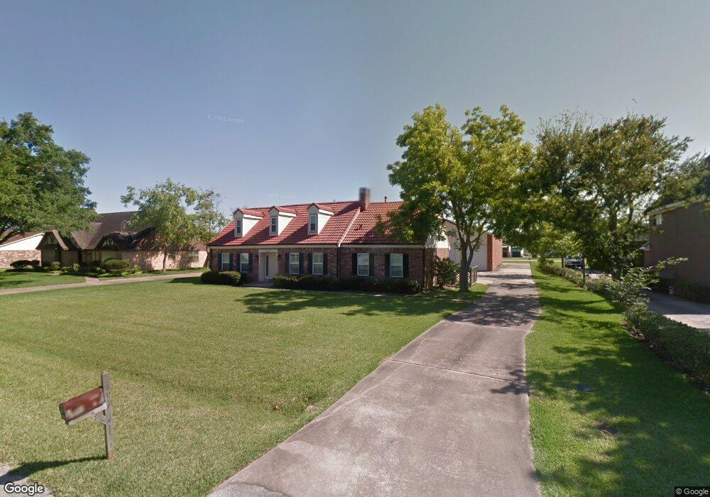 2106 Butler Dr, Friendswood, TX 77546 - photo 1