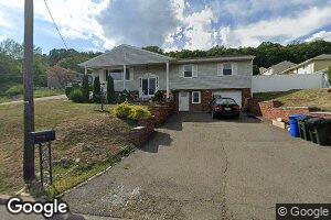 24 Grove St, Haledon, NJ 07508