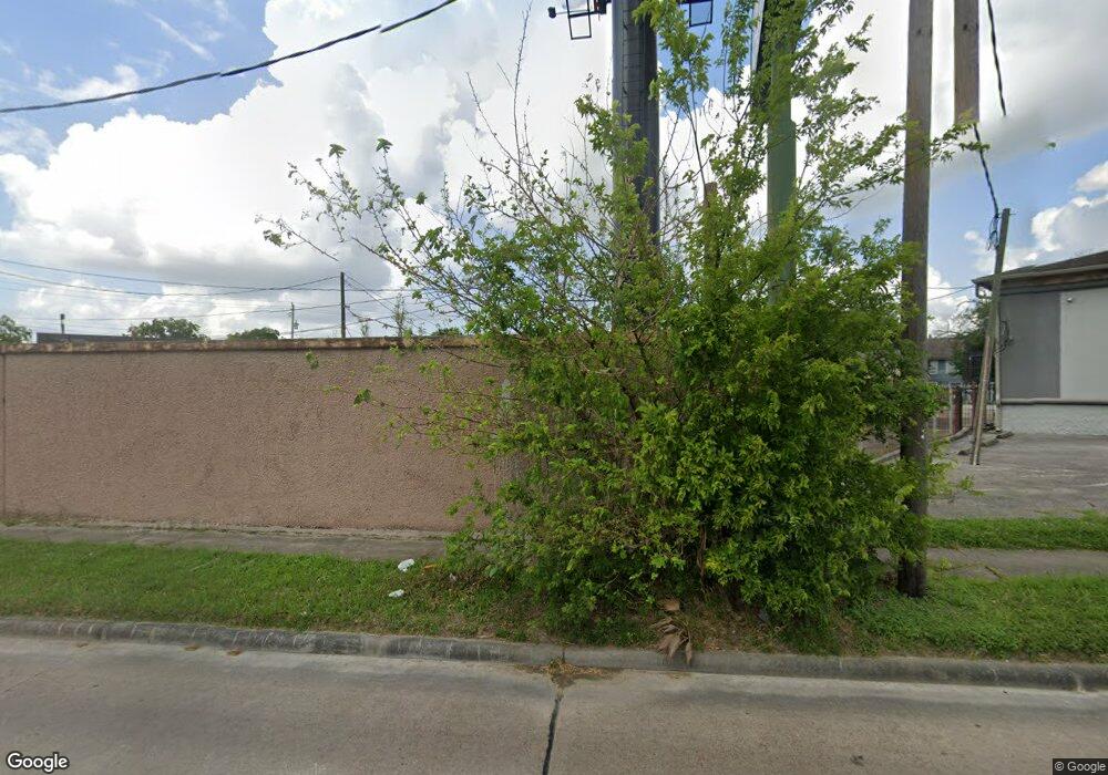 8100 Gulf Fwy, Houston, TX 77017 - photo 1
