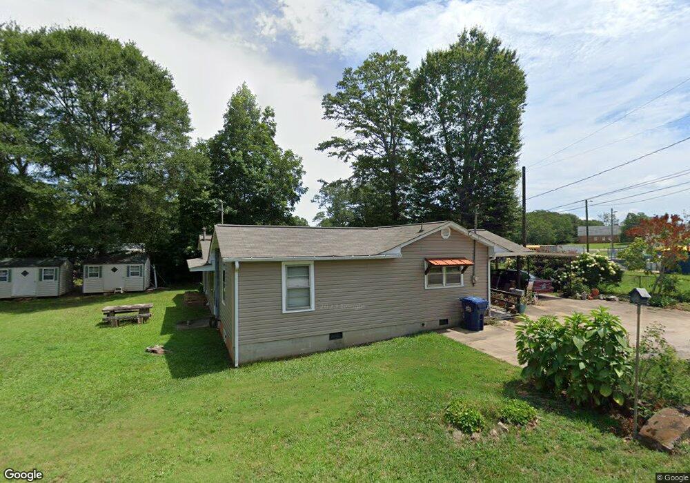 1018 Whiteside Dr, Elberton, GA 30635 - photo 1